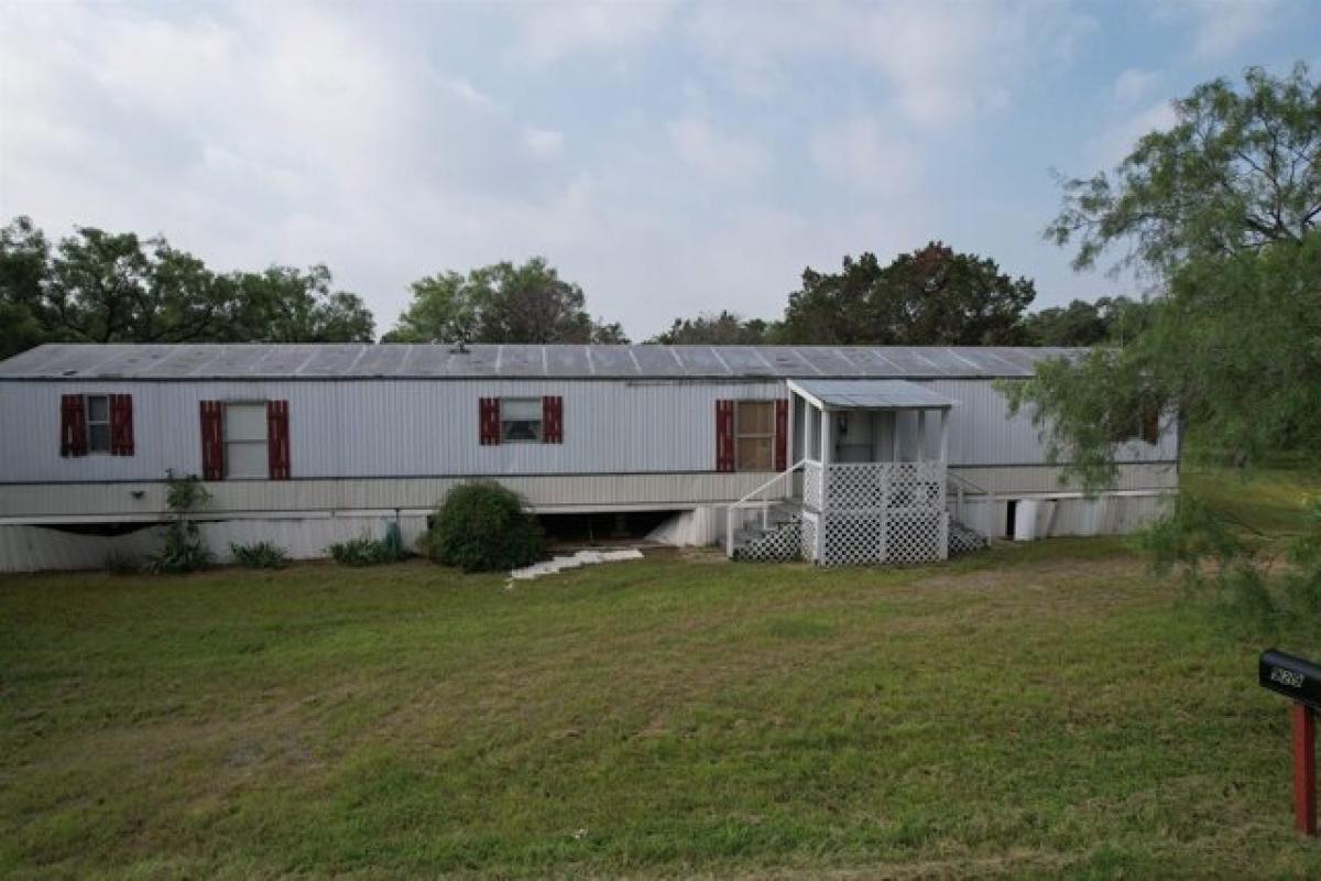 Picture of Home For Sale in Burnet, Texas, United States