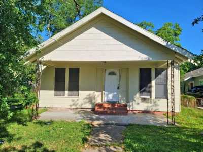 Home For Rent in Port Arthur, Texas