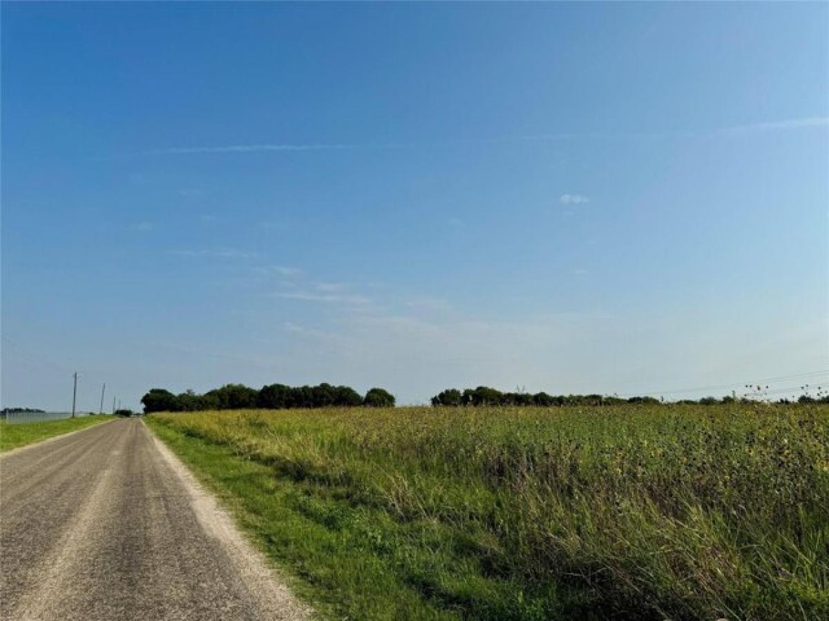 Picture of Residential Land For Sale in Ennis, Texas, United States