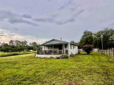 Home For Sale in Pierson, Florida