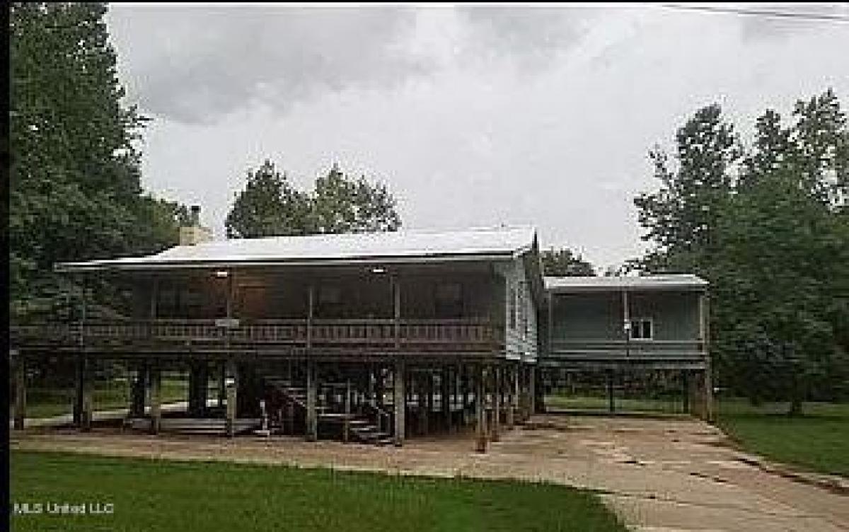 Picture of Home For Sale in Lucedale, Mississippi, United States