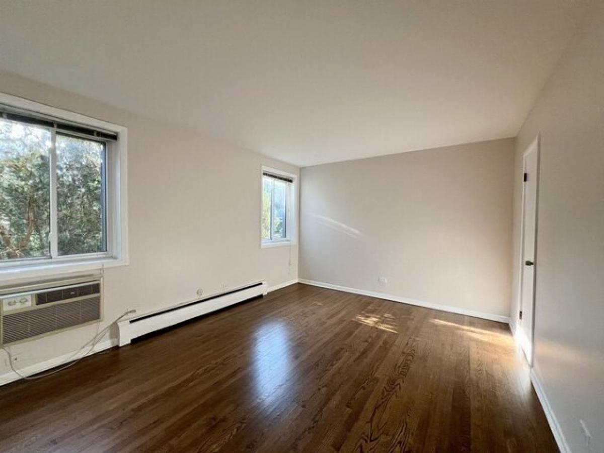 Picture of Home For Rent in Evanston, Illinois, United States