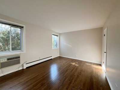 Home For Rent in Evanston, Illinois