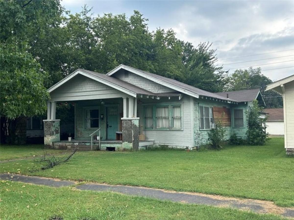 Picture of Home For Sale in McAlester, Oklahoma, United States