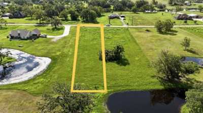 Residential Land For Sale in Angleton, Texas