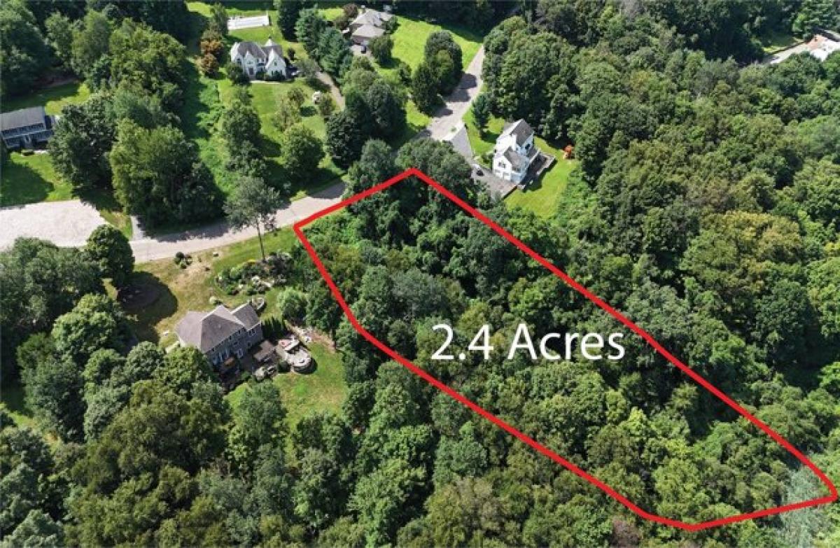 Picture of Residential Land For Sale in Monroe, Connecticut, United States