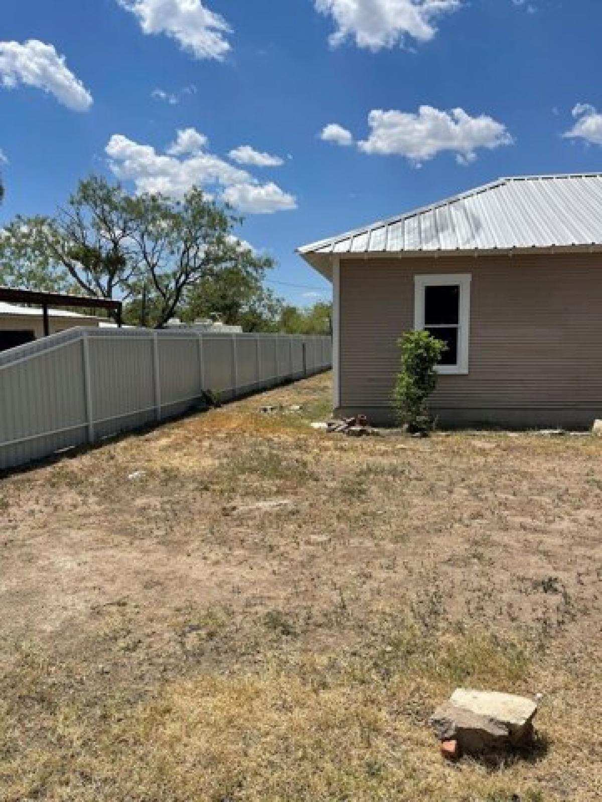 Picture of Home For Sale in Ballinger, Texas, United States