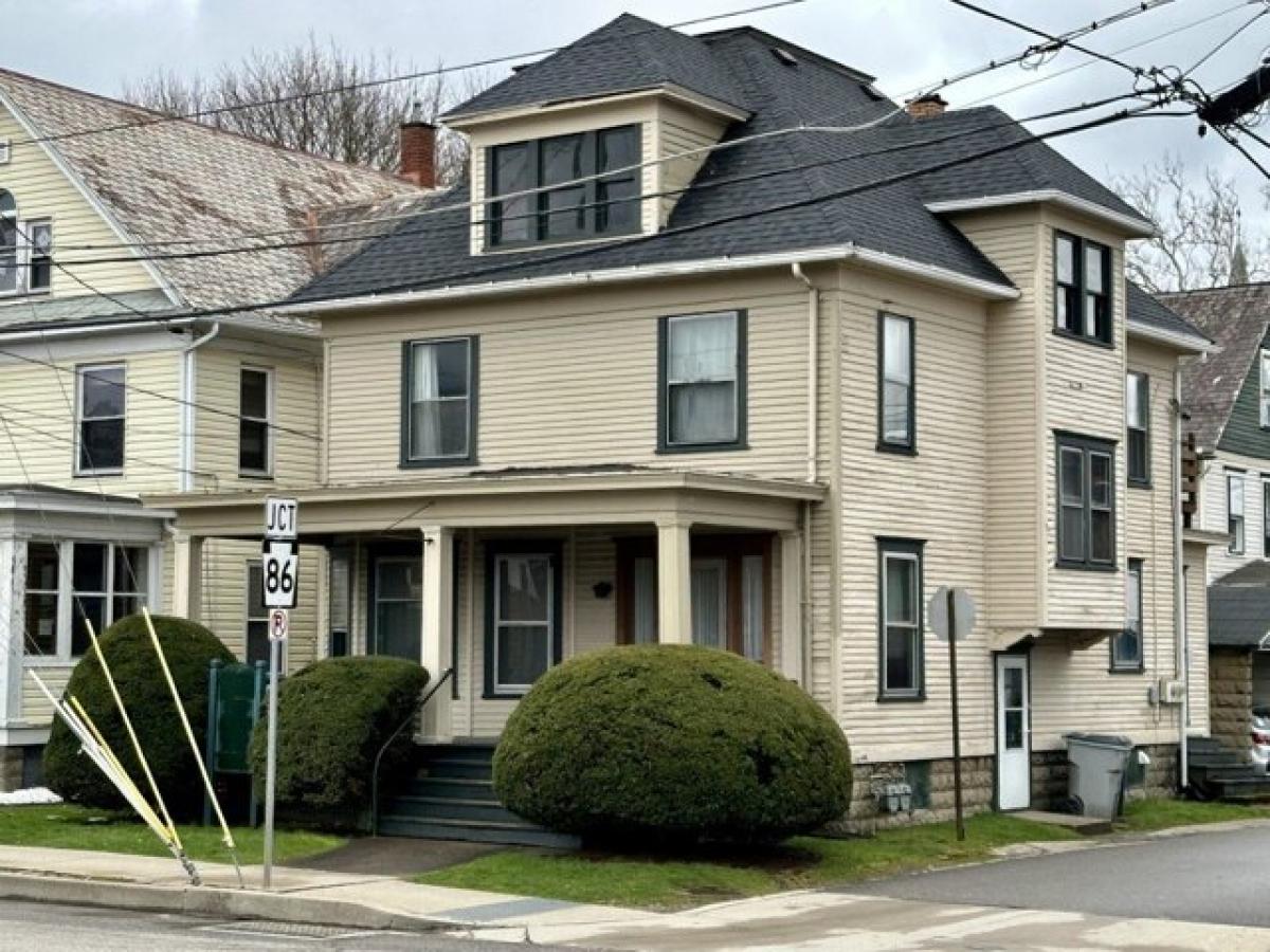 Picture of Home For Sale in Meadville, Pennsylvania, United States