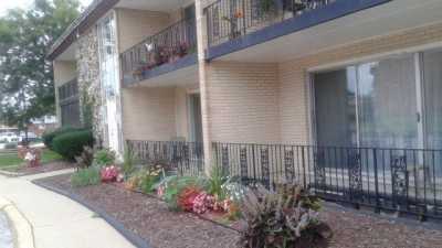 Home For Rent in Lansing, Illinois