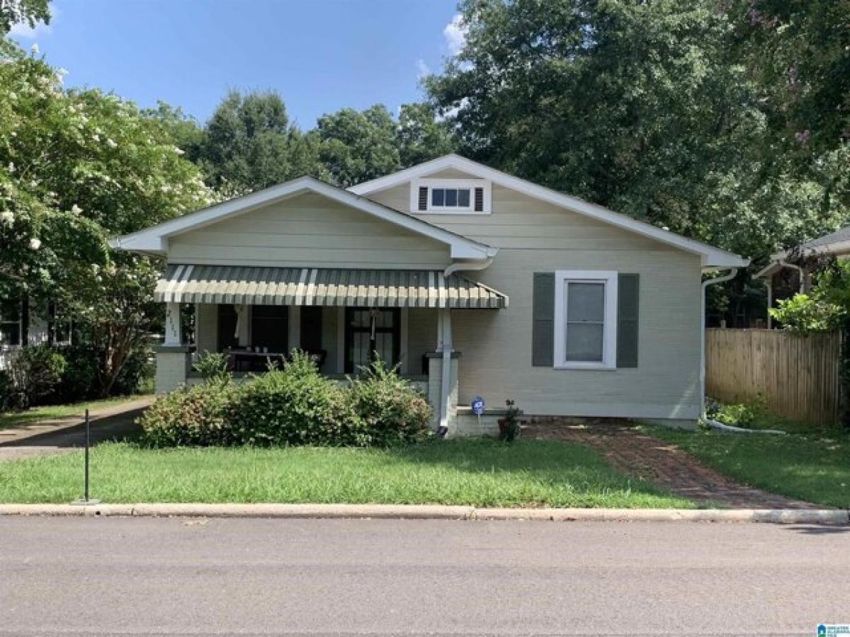 Picture of Home For Sale in Irondale, Alabama, United States