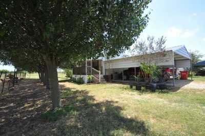 Home For Sale in Savoy, Texas