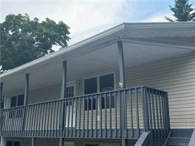 Home For Rent in Mahopac, New York