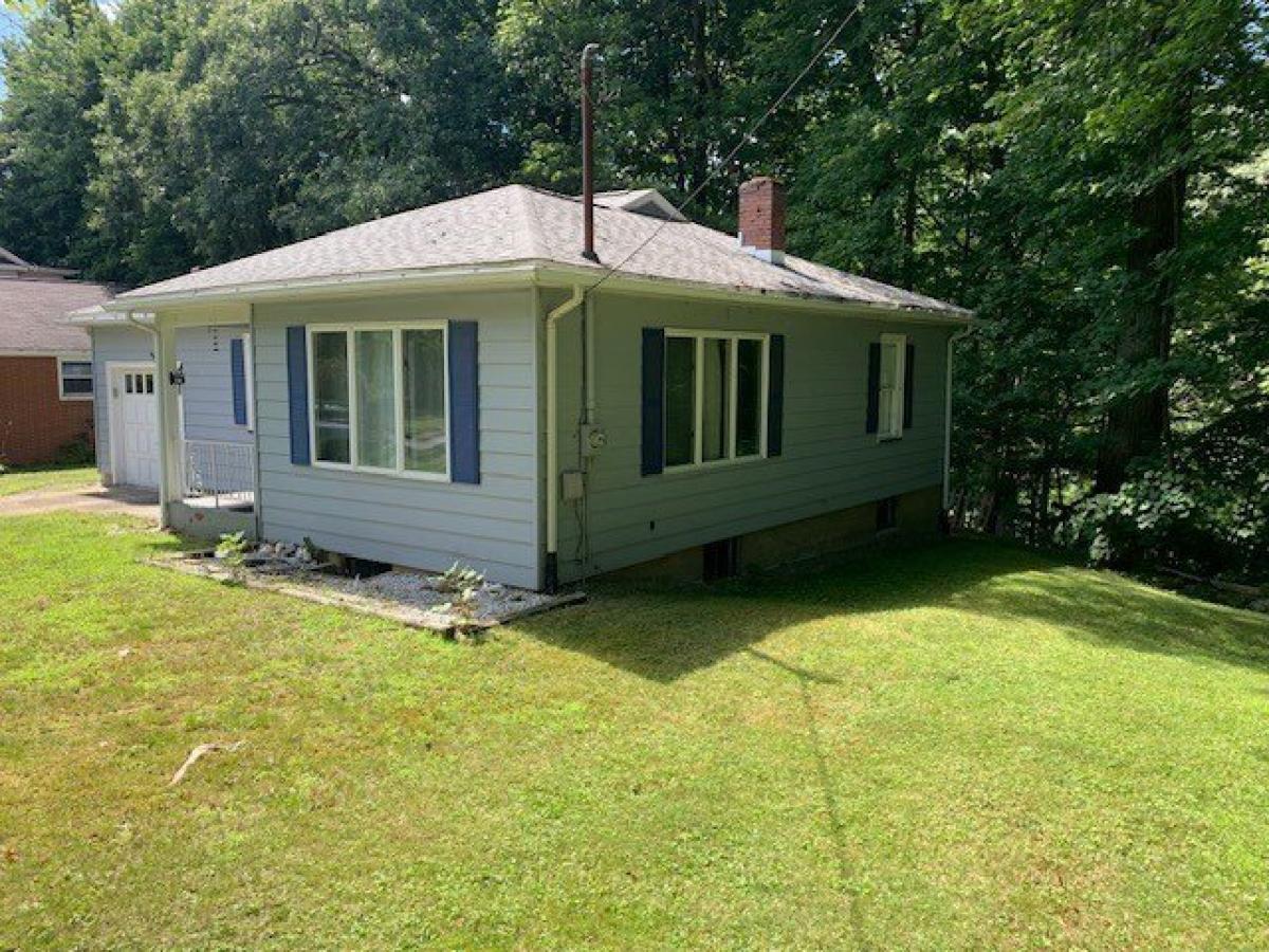 Picture of Home For Sale in Meadville, Pennsylvania, United States