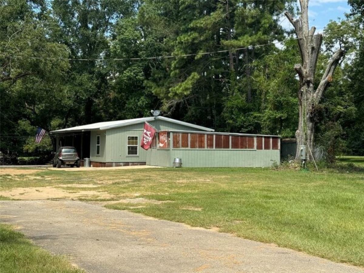 Picture of Home For Sale in Brookeland, Texas, United States