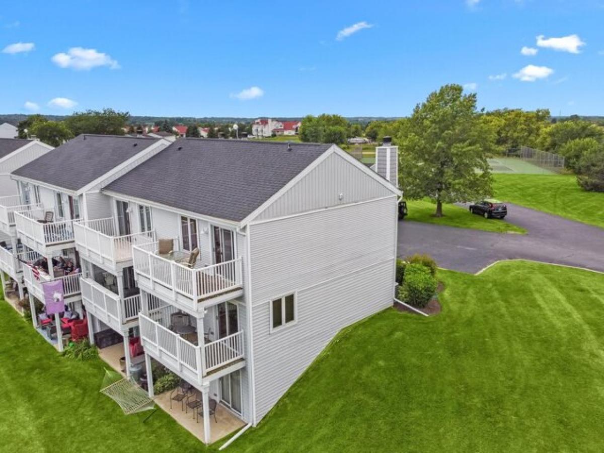 Picture of Home For Sale in Delavan, Wisconsin, United States