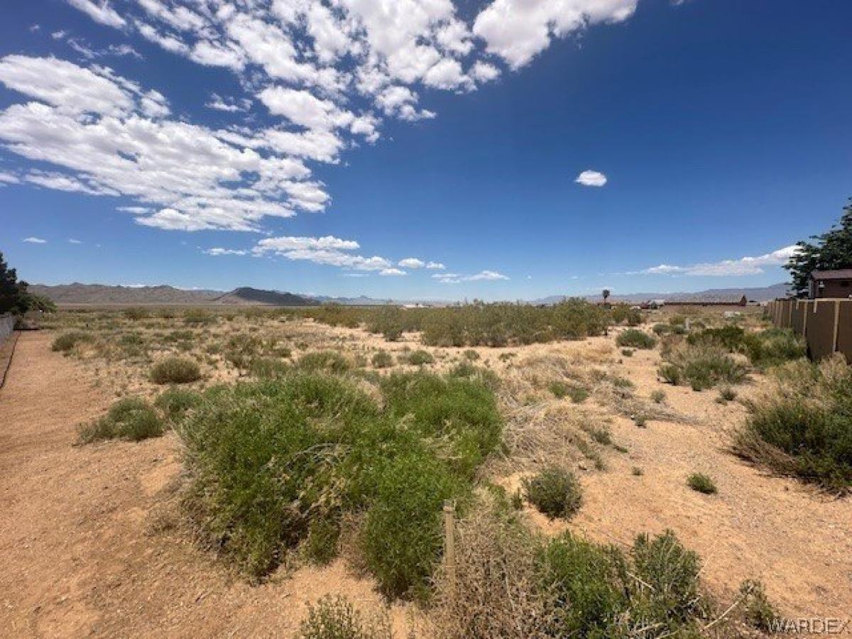 Picture of Residential Land For Sale in Kingman, Arizona, United States