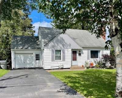 Home For Sale in Liverpool, New York