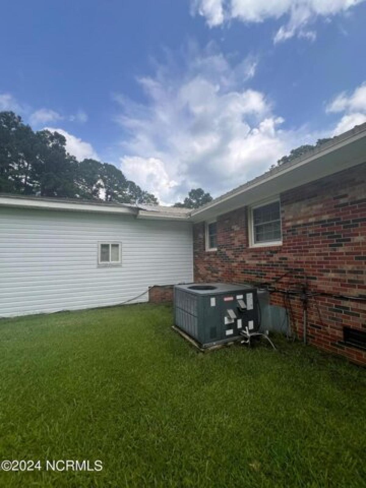 Picture of Home For Sale in Willard, North Carolina, United States