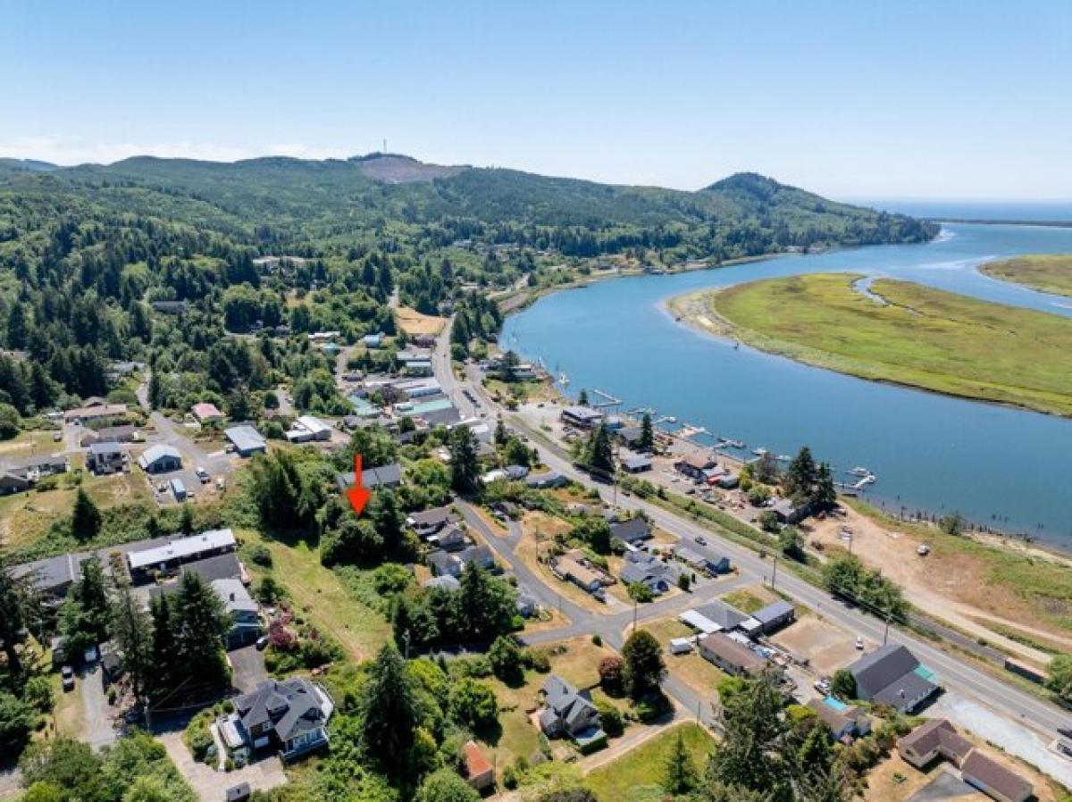 Picture of Residential Land For Sale in Wheeler, Oregon, United States