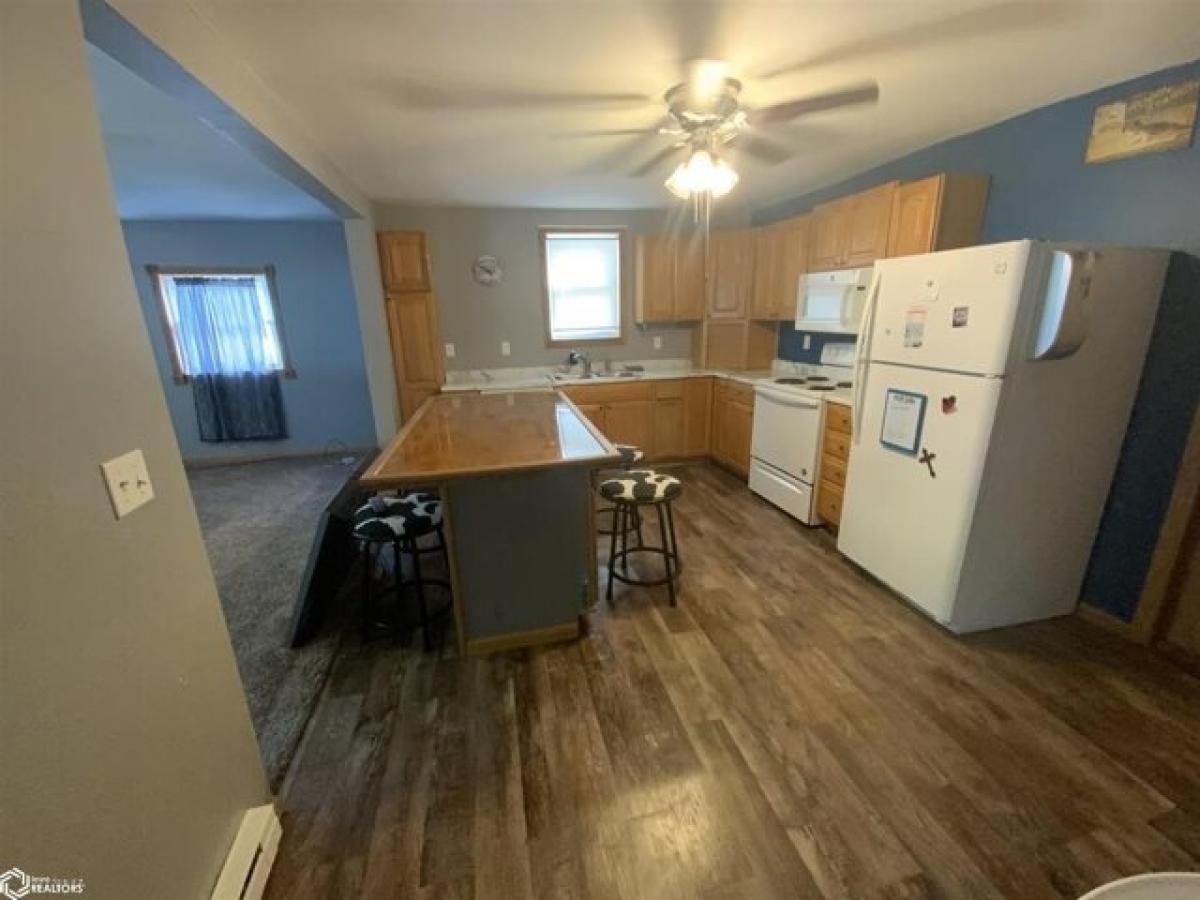 Picture of Home For Sale in Charter Oak, Iowa, United States