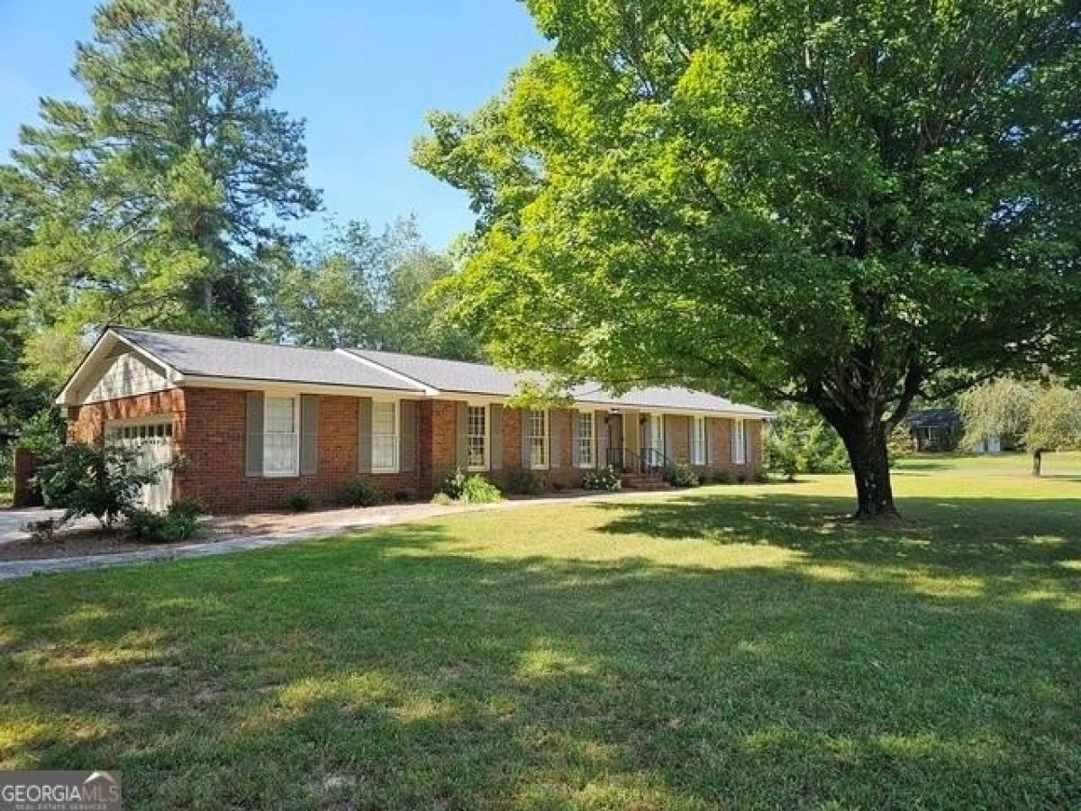 Picture of Home For Sale in Cedartown, Georgia, United States