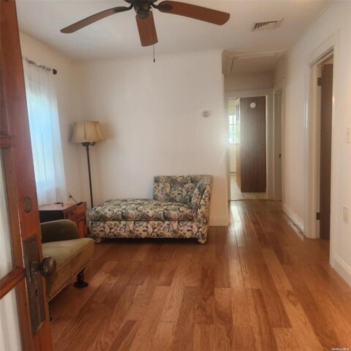 Picture of Home For Rent in East Rockaway, New York, United States