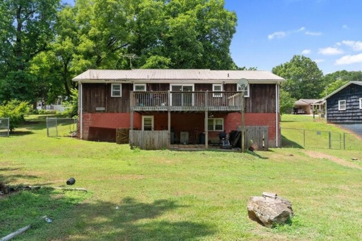 Picture of Home For Sale in Gaffney, South Carolina, United States