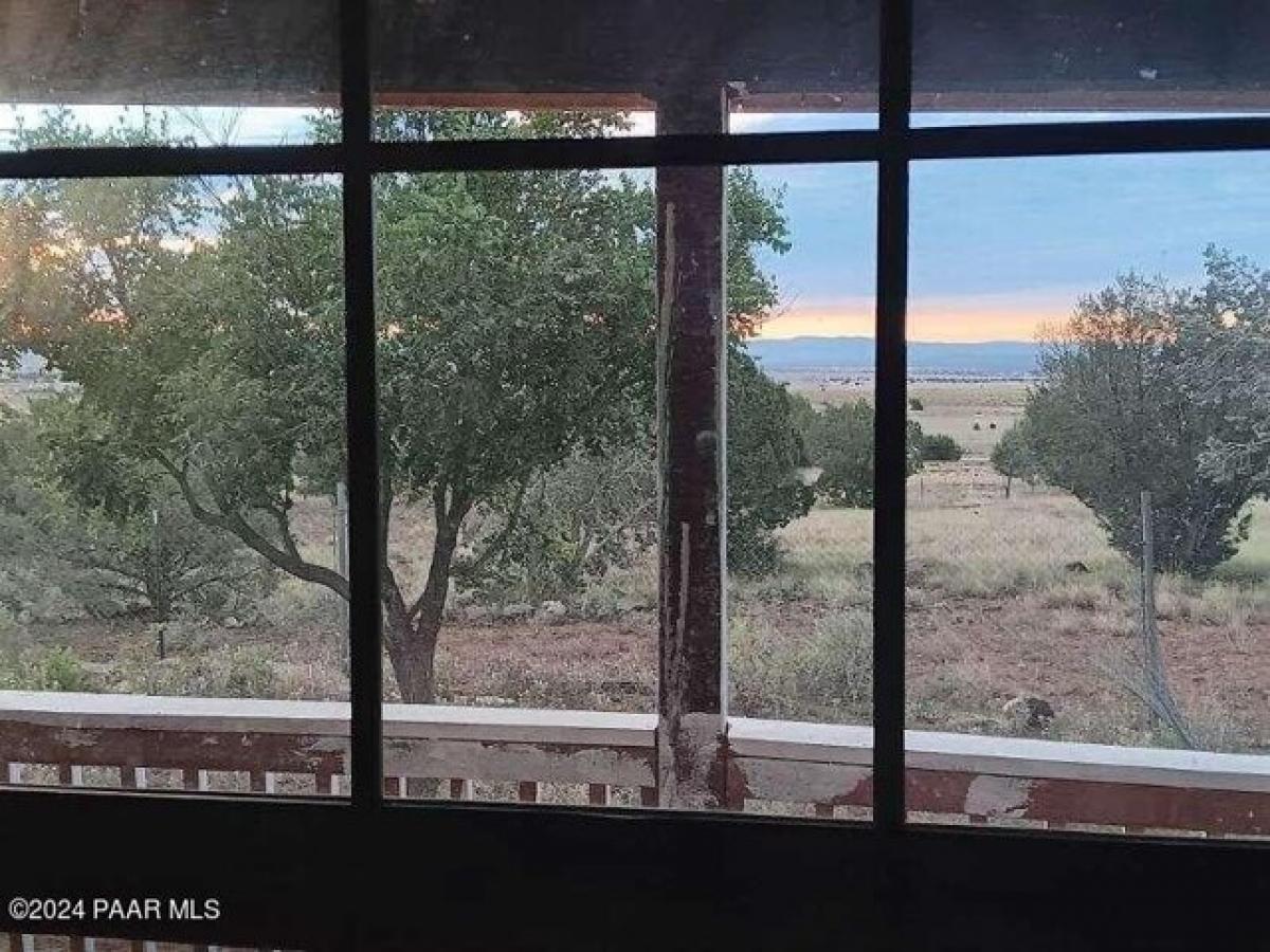 Picture of Home For Sale in Ash Fork, Arizona, United States