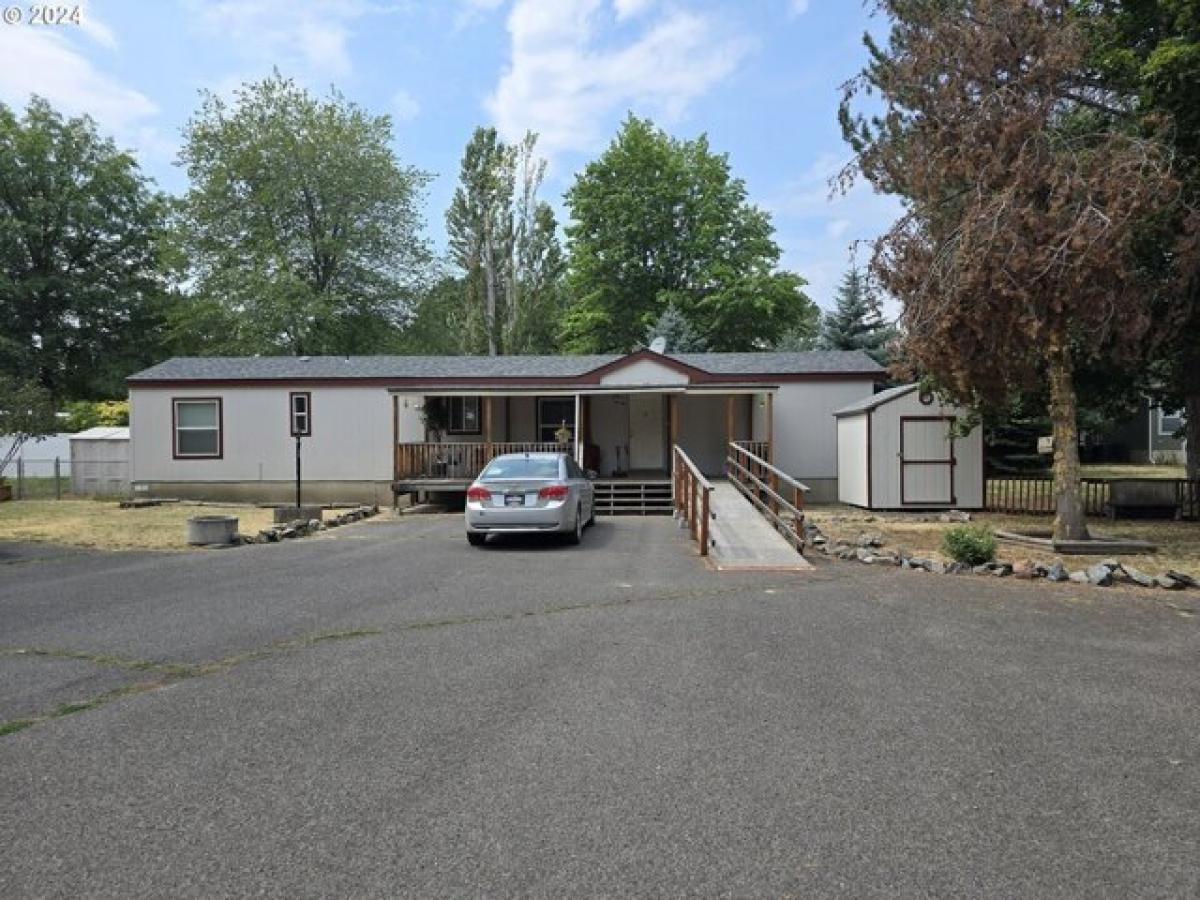 Picture of Home For Sale in La Grande, Oregon, United States