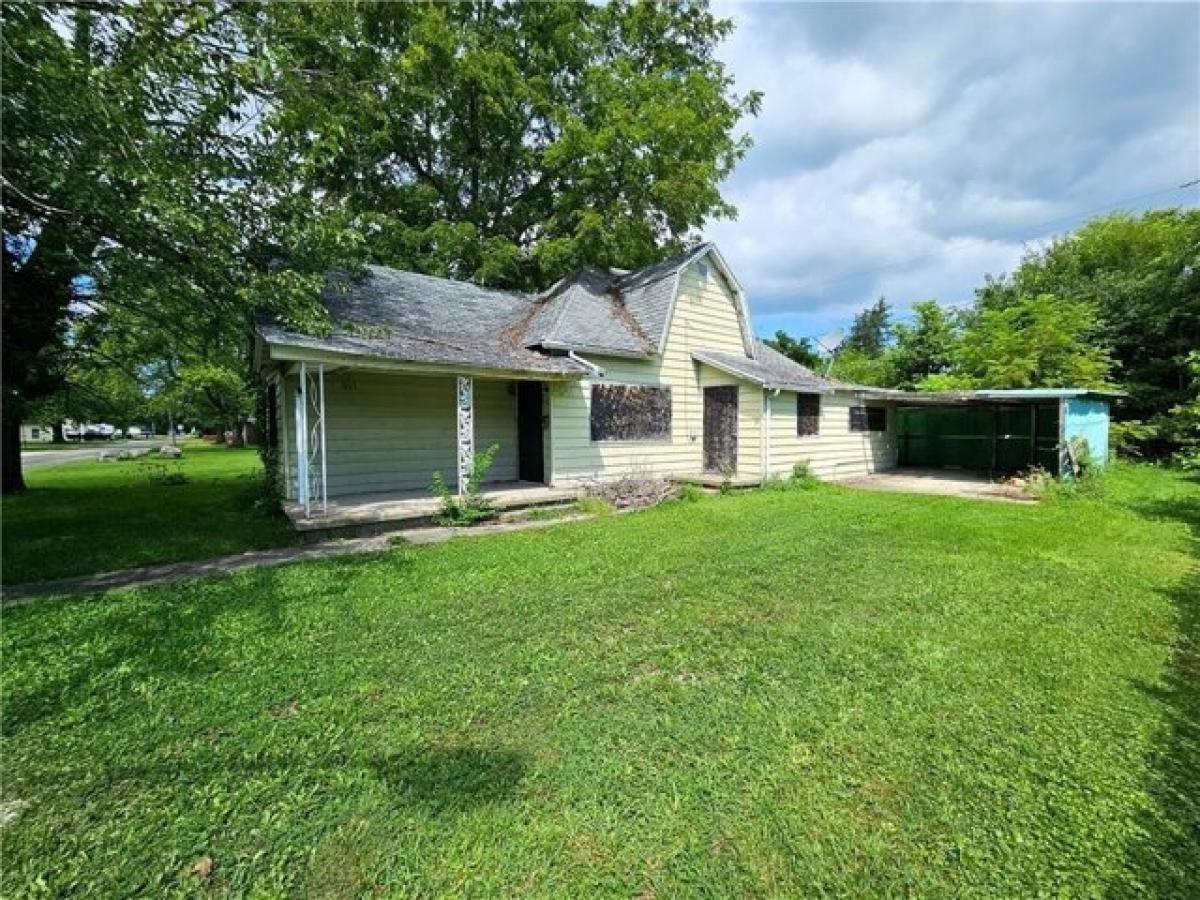 Picture of Home For Sale in Georgetown, Illinois, United States