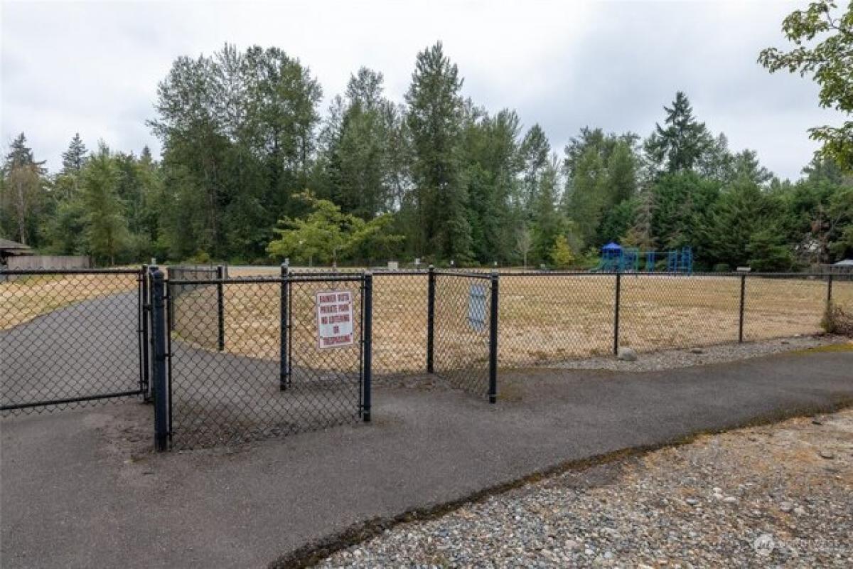 Picture of Residential Land For Sale in Covington, Washington, United States