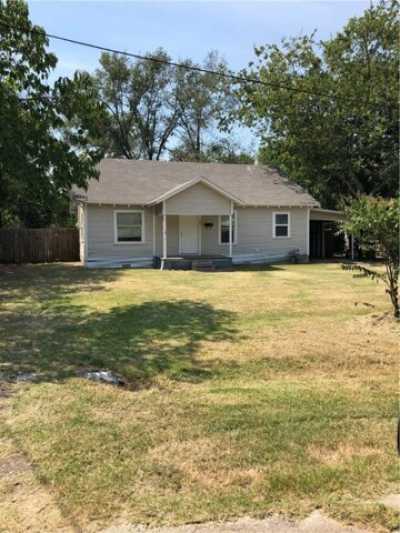 Home For Sale in Groesbeck, Texas