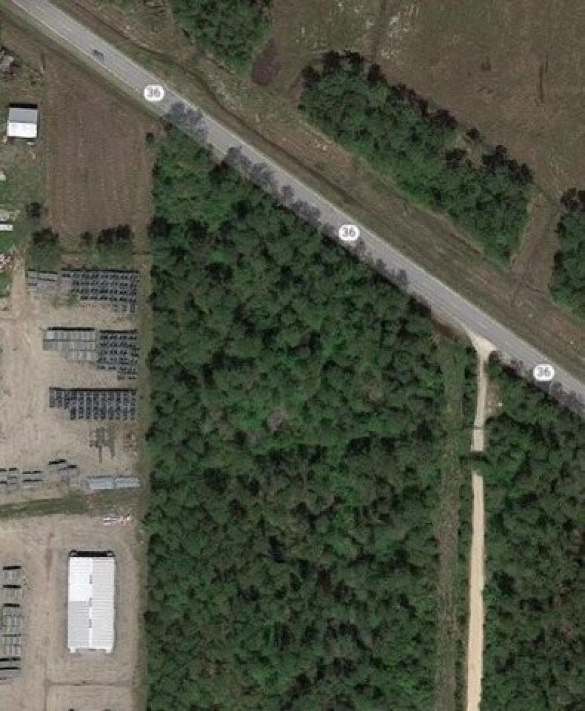 Picture of Residential Land For Sale in Abita Springs, Louisiana, United States