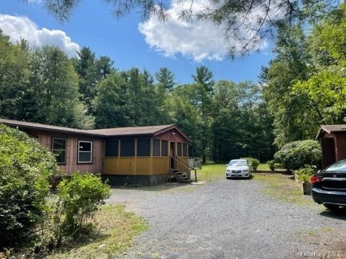 Picture of Home For Sale in Sparrow Bush, New York, United States