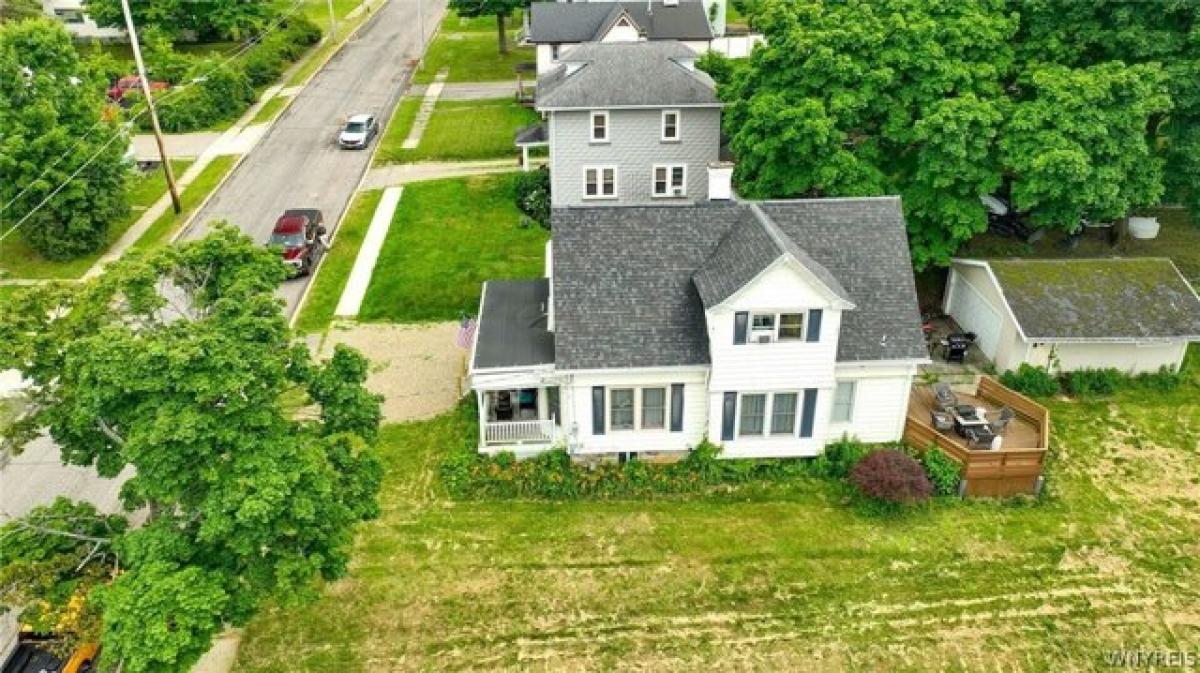 Picture of Home For Sale in Silver Creek, New York, United States