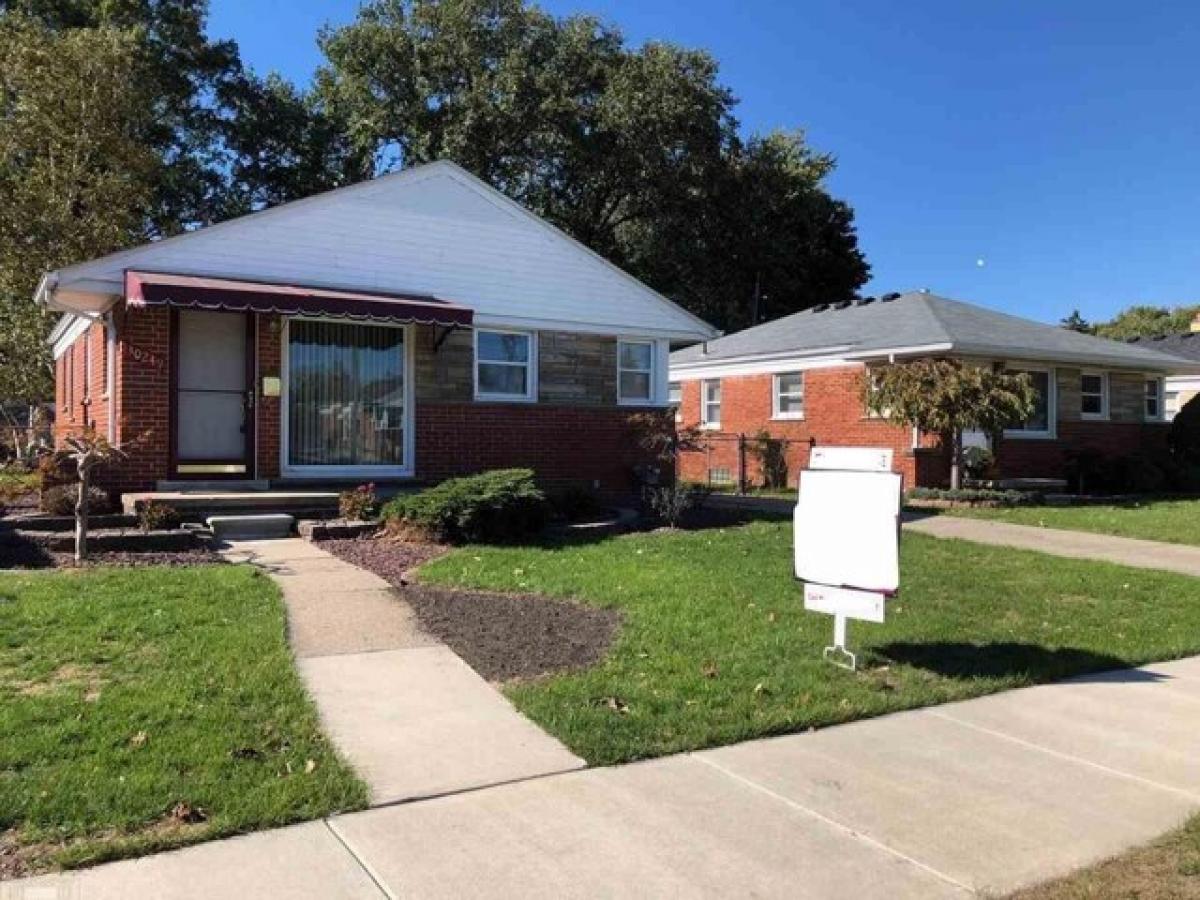 Picture of Home For Rent in Saint Clair Shores, Michigan, United States