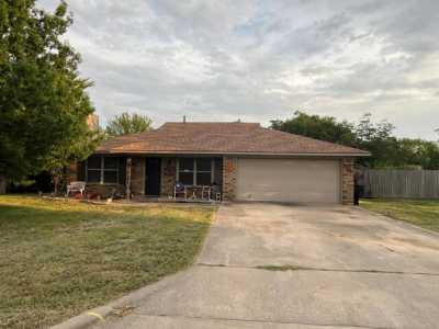 Home For Sale in Krum, Texas