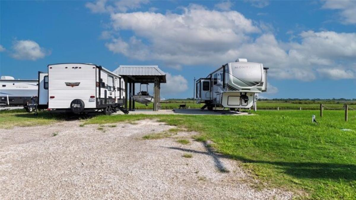 Picture of Residential Land For Sale in Crystal Beach, Texas, United States