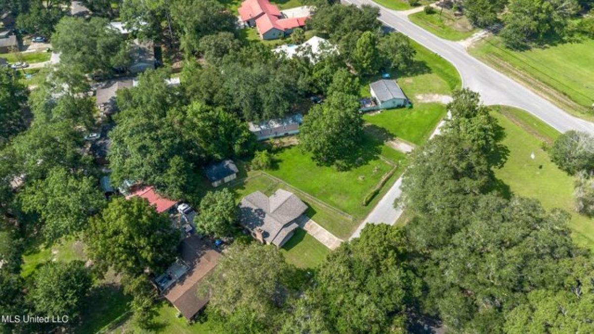 Picture of Home For Sale in Moss Point, Mississippi, United States