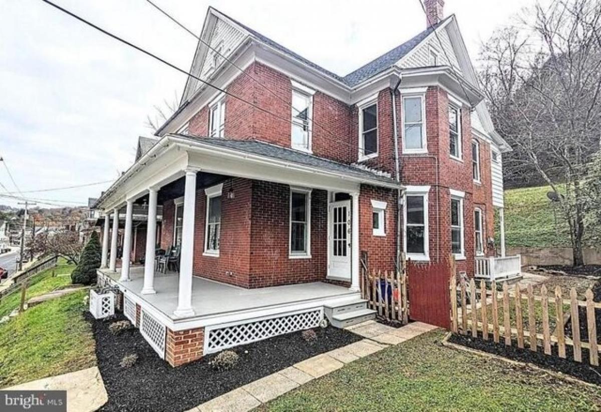 Picture of Home For Sale in Glen Rock, Pennsylvania, United States