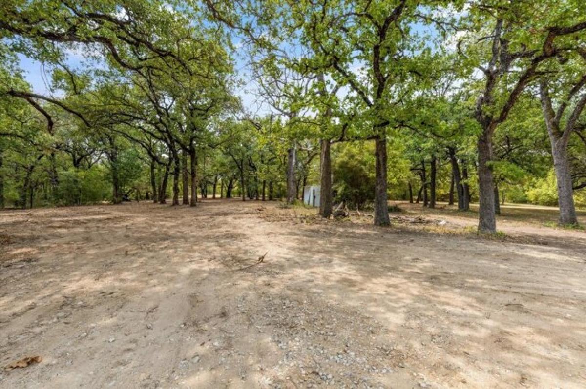 Picture of Residential Land For Sale in Fort Worth, Texas, United States