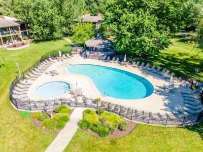 Home For Sale in Fontana, Wisconsin