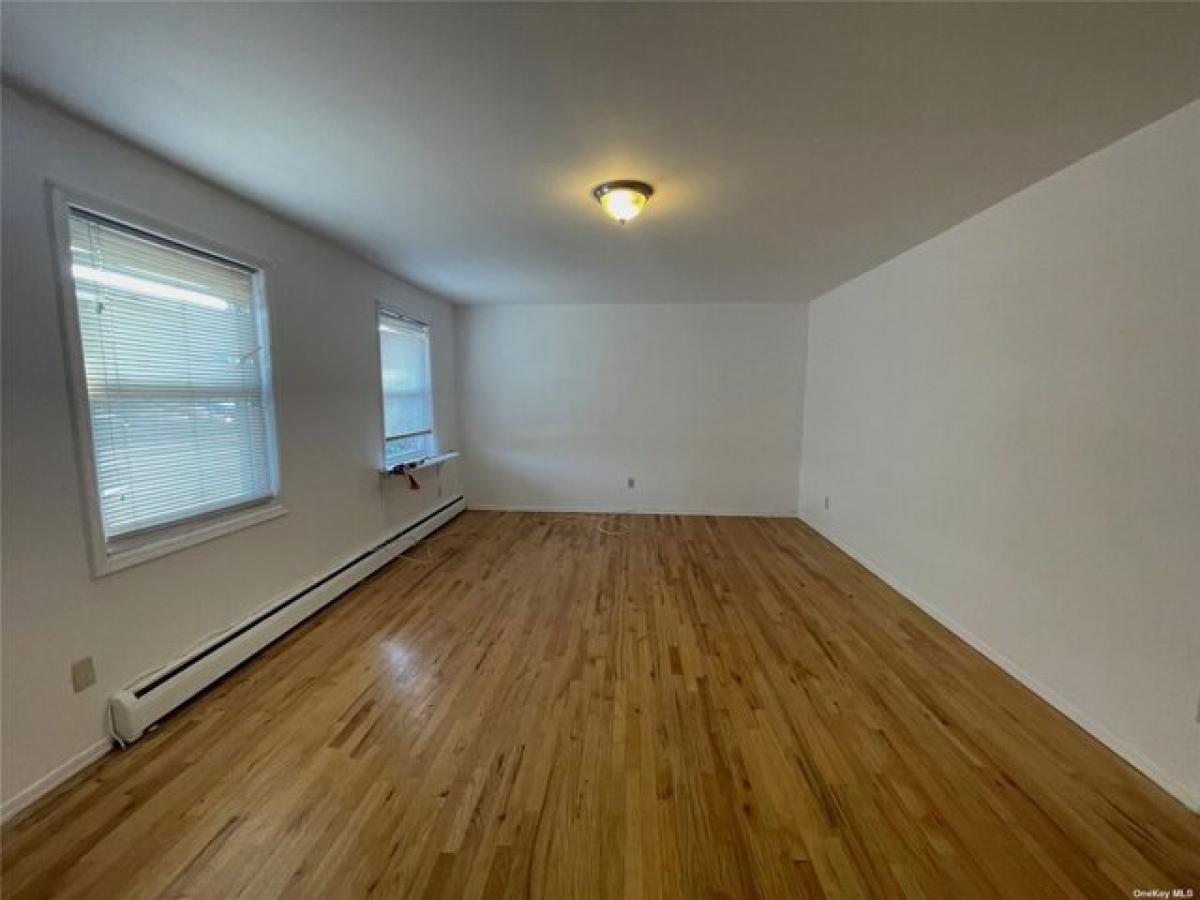 Picture of Home For Rent in Floral Park, New York, United States