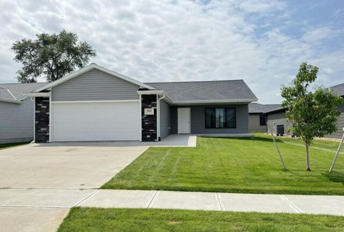 Picture of Home For Sale in Kearney, Nebraska, United States