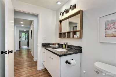 Home For Sale in Bainbridge Island, Washington