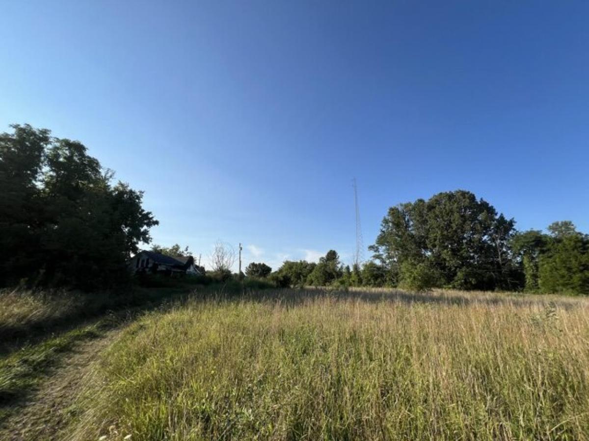 Picture of Residential Land For Sale in Berea, Kentucky, United States