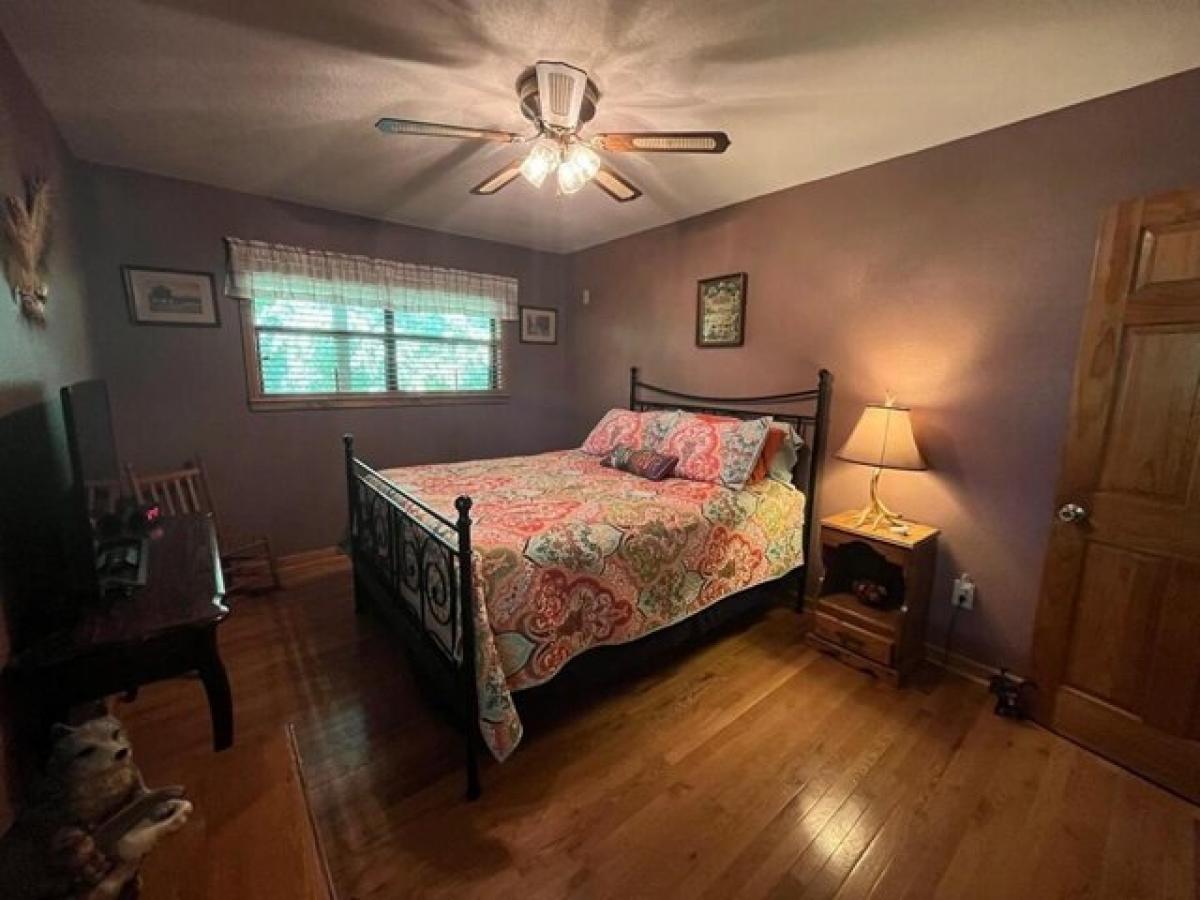 Picture of Home For Sale in Hayesville, North Carolina, United States