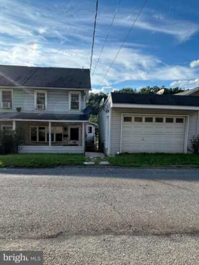 Home For Sale in Coaldale, Pennsylvania