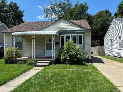 Home For Sale in Taylor, Michigan