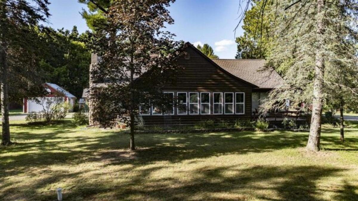 Picture of Home For Sale in Waupaca, Wisconsin, United States